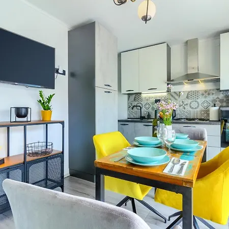 Uma - Design With Big Terrace